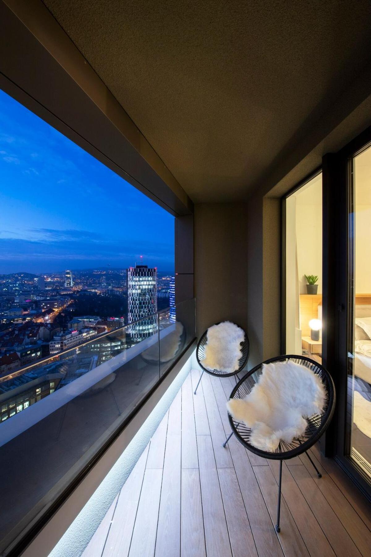 Castle View From 25th Floor - Skypark Retreat, Parking Bratislava
